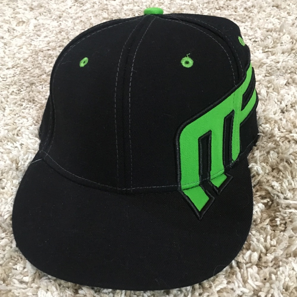 Muscle Pharm Tapout fitted hat